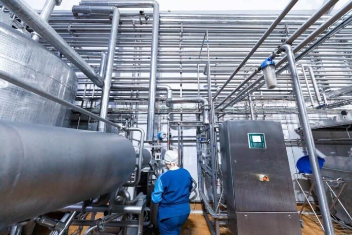 Benefits of Using Glycol Chillers in Industrial Cooling Processes