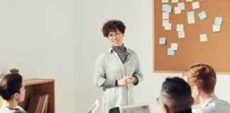 Using Employee Performance Reviews to Align Individual and Company Goals Using Employee Performance Reviews to Align Individual and Company Goals