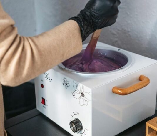 How Skilled Waxing Techniques Support Client Trust How Skilled Waxing Techniques Support Client Trust
