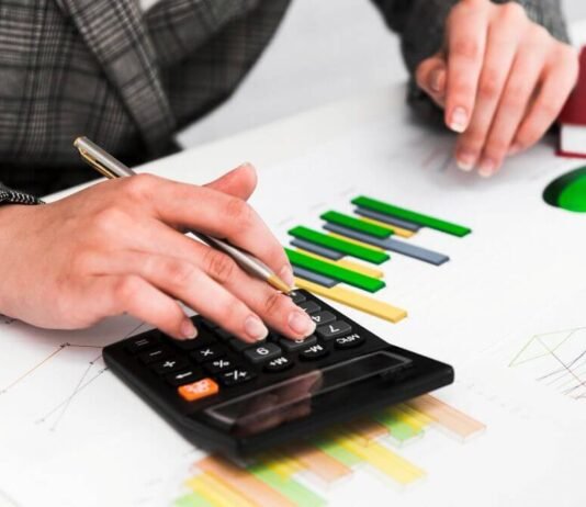 5 Ways an Investment Calculator Helps Compare Short Term Investment Plans 5 Ways an Investment Calculator Helps Compare Short Term Investment Plans