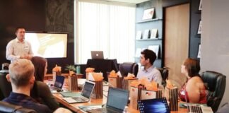 Why More Mid-Sized Businesses Are Turning to NetSuite for Financial Management Why More Mid-Sized Businesses Are Turning to NetSuite for Financial Management