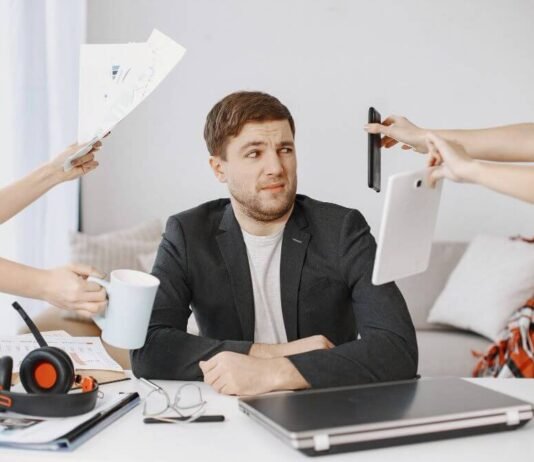 Top 5 Examples of Toxic Behavior in the Workplace Top 5 Examples of Toxic Behavior in the Workplace